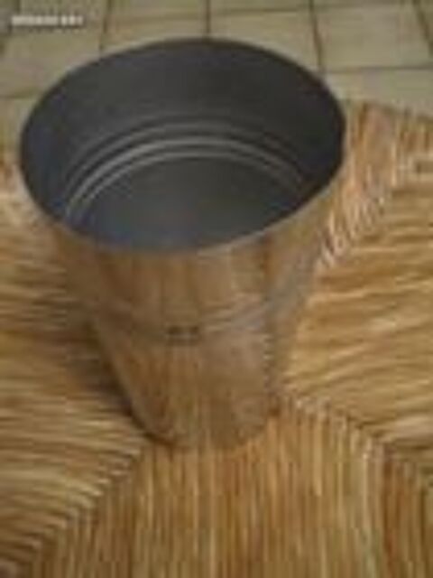 Vase en inox ou pot � crayons 0 M�rignies (59)