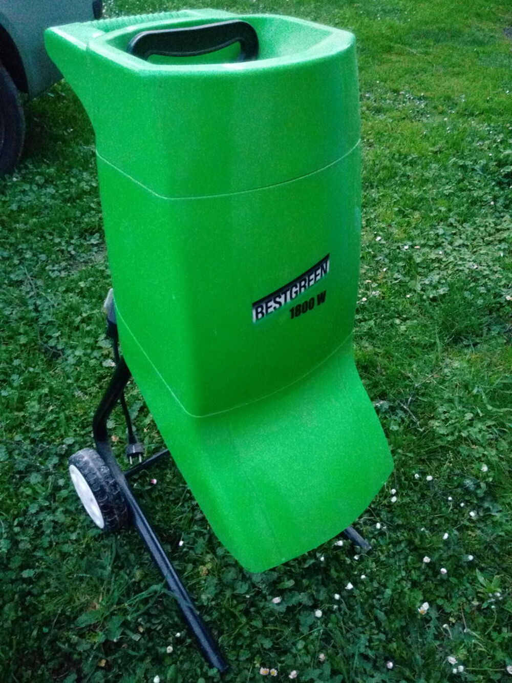Broyeur de v&eacute;g&eacute;taux &eacute;tat neuf Jardin