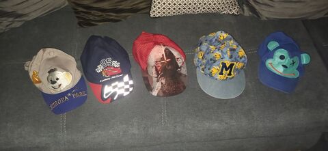 CASQUETTES  ENFANTS 5 Tourette-du-Château (06)
