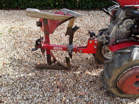 Charrue Brabant r�versible majar 120 Mussidan (24)