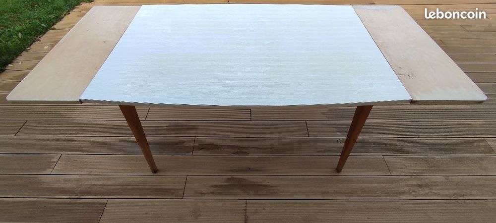 TABLE SALLE A MANGER EN FORMICA Meubles