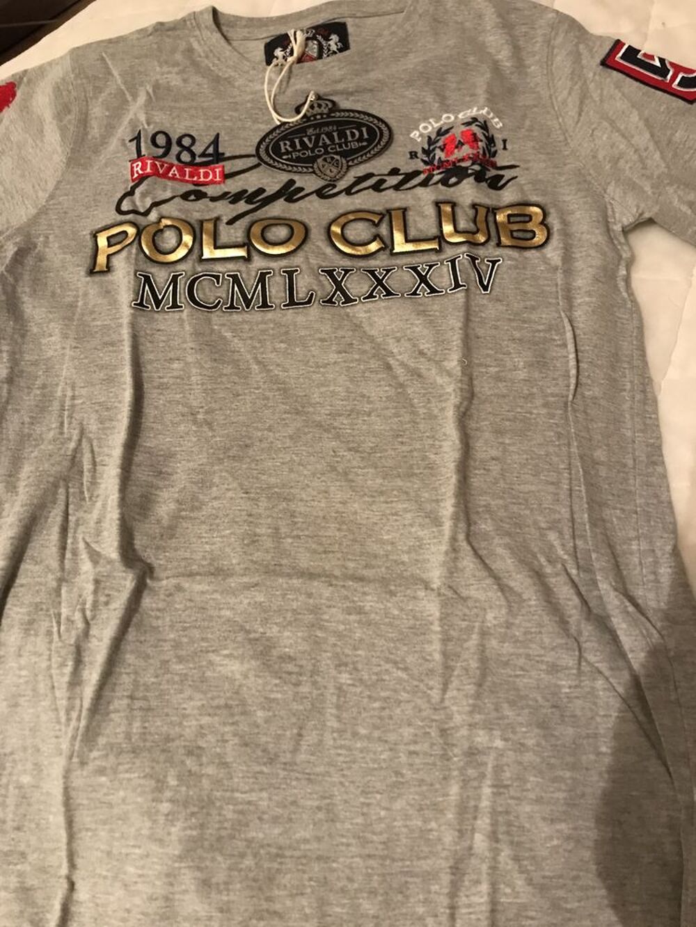 TEE SHIRT RIVALDI T. M NEUF 
Vêtements