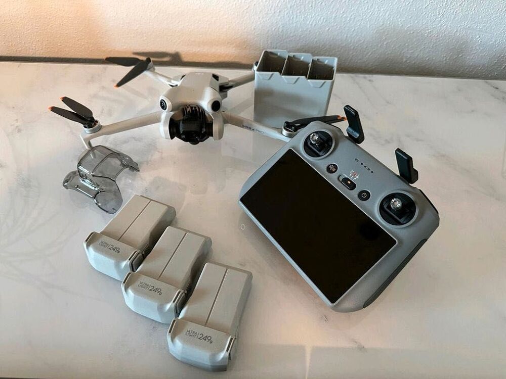 DJI Mini 4 Pro Photos/Video/TV