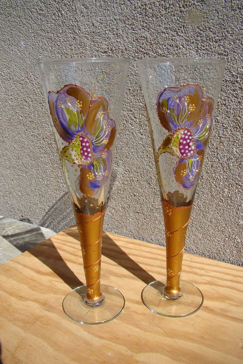 2 fl&ucirc;tes &agrave; champagne en verre &eacute;maill&eacute; Cuisine