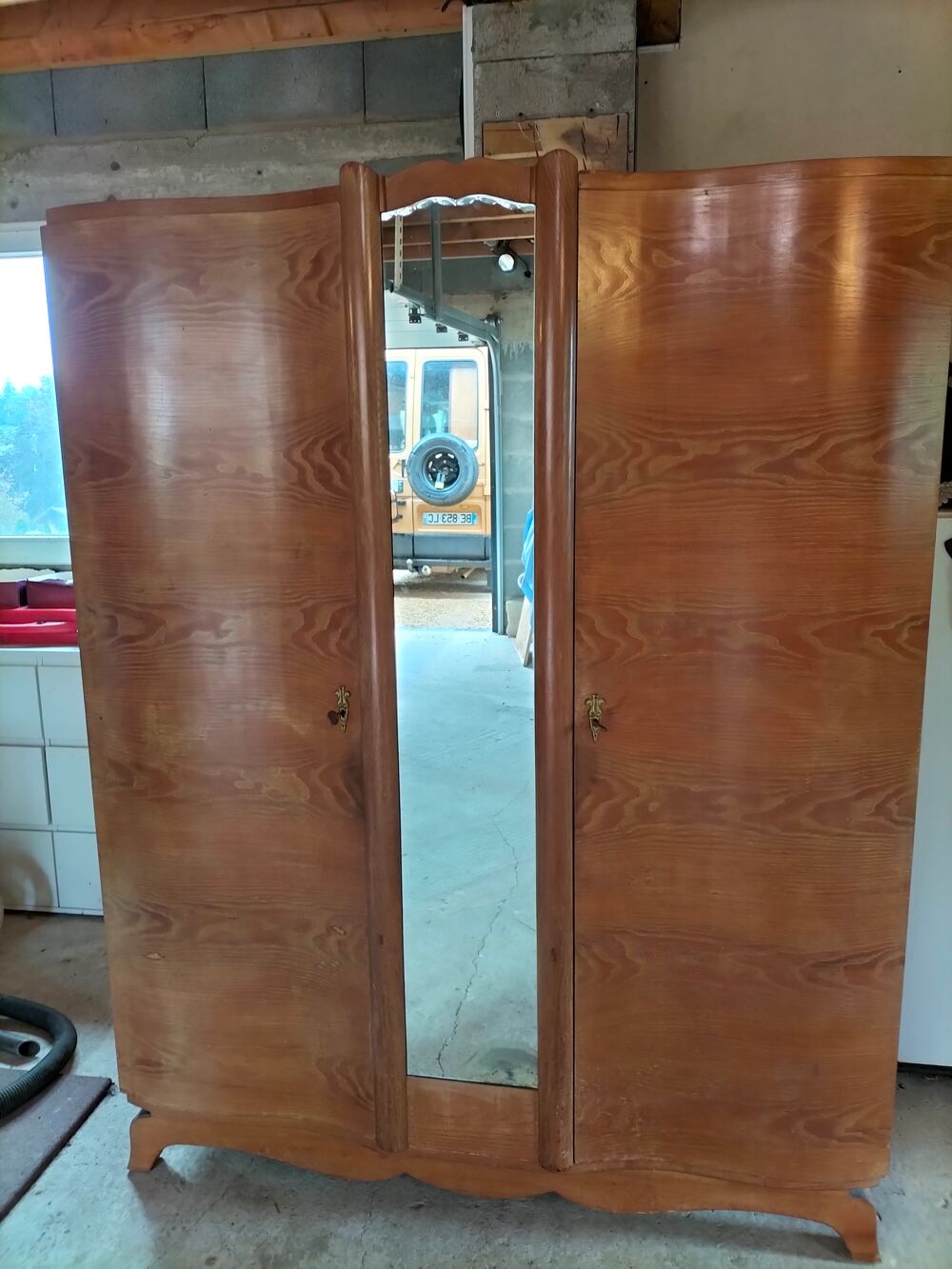 Armoire ann&eacute;es 1960 et TBE Meubles