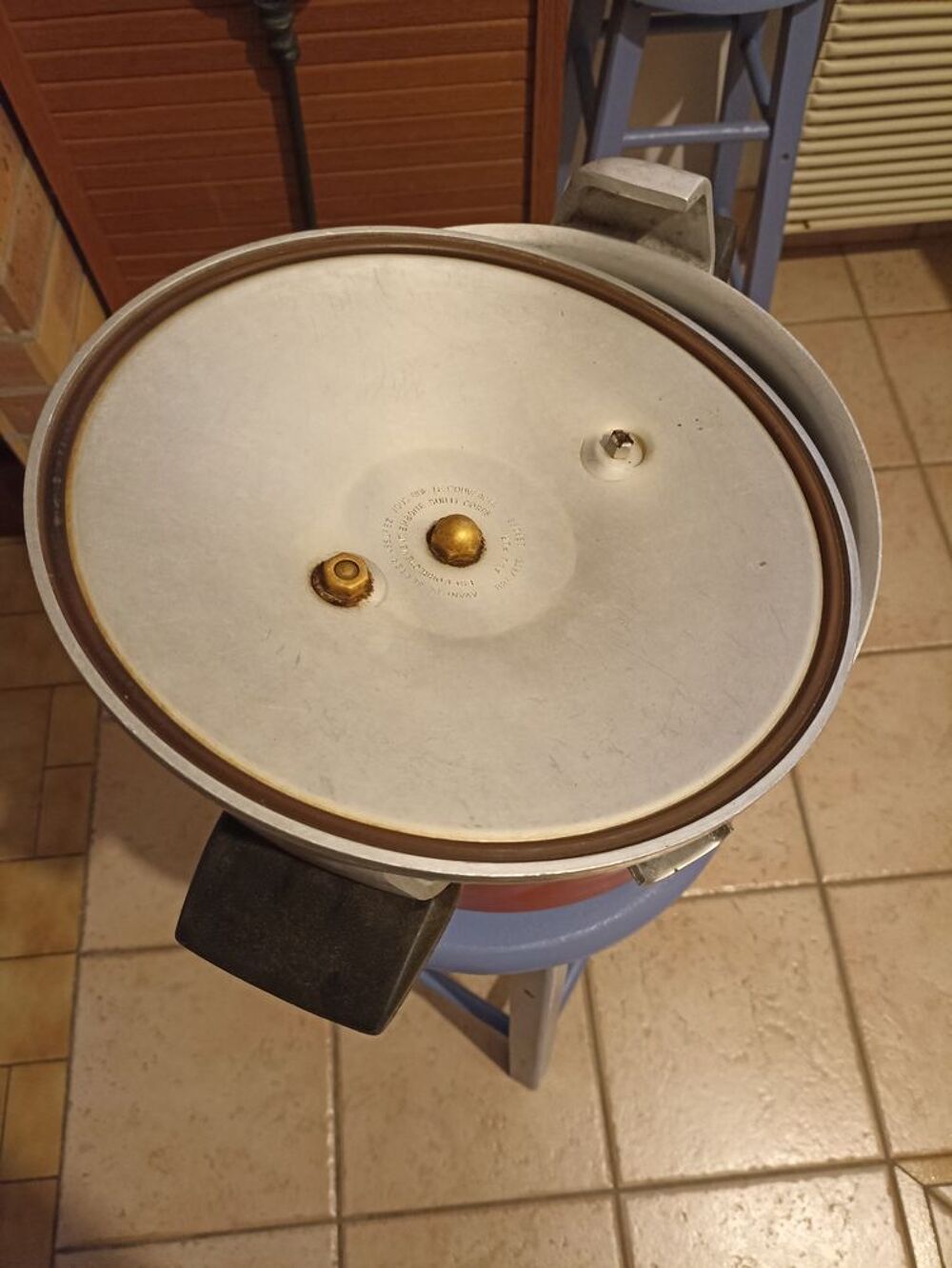Cocotte minute SEB 8 litres
Electroménager