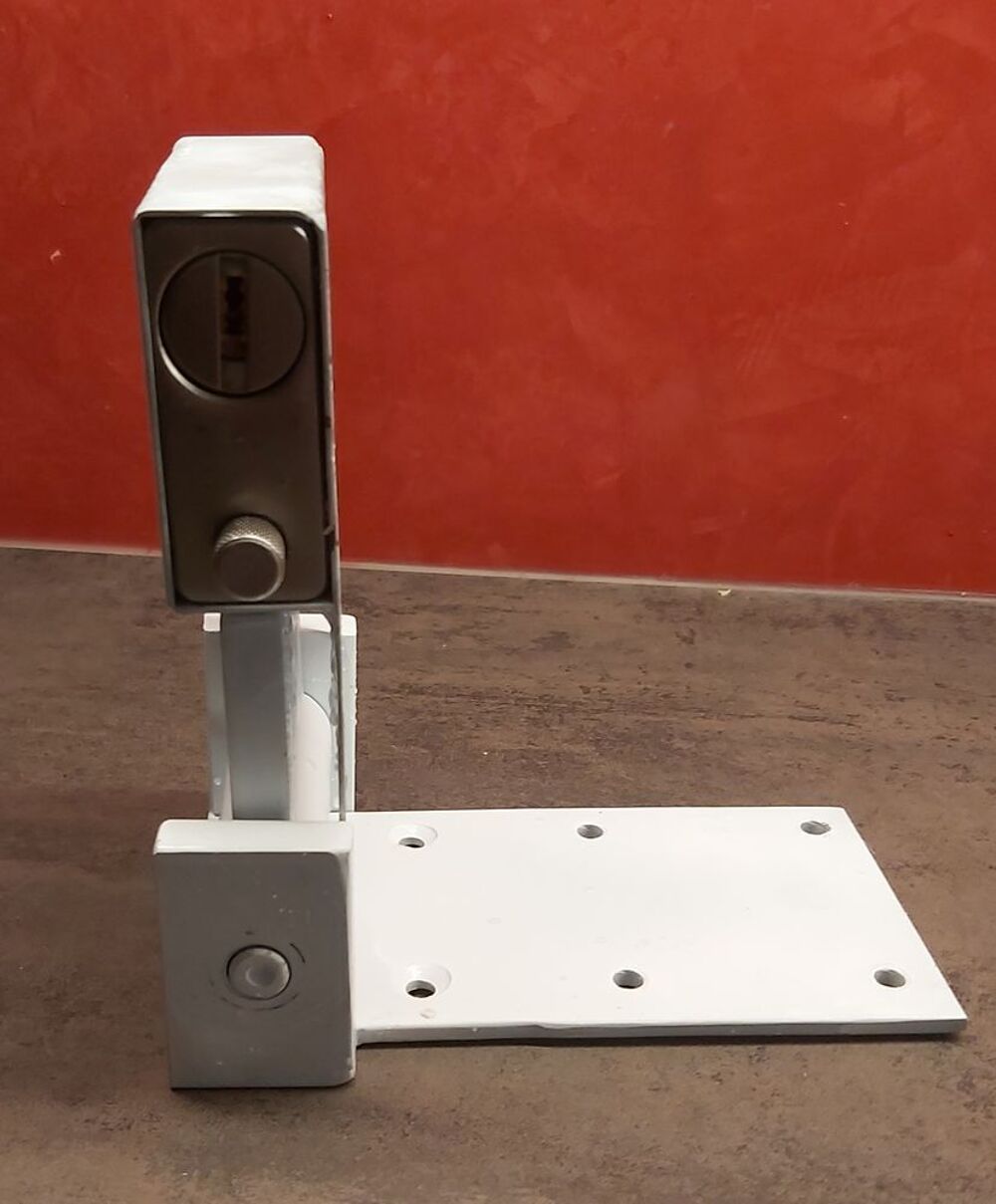Antivol porte de garage sectionnelle Bricolage