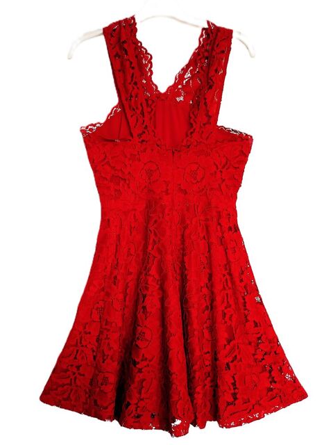 superbe robe rouge dentelle marque SANDRO 49 Cannes (06)