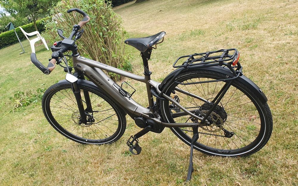 SUPER VTC ELECTRIQUE. 2022. Vélos