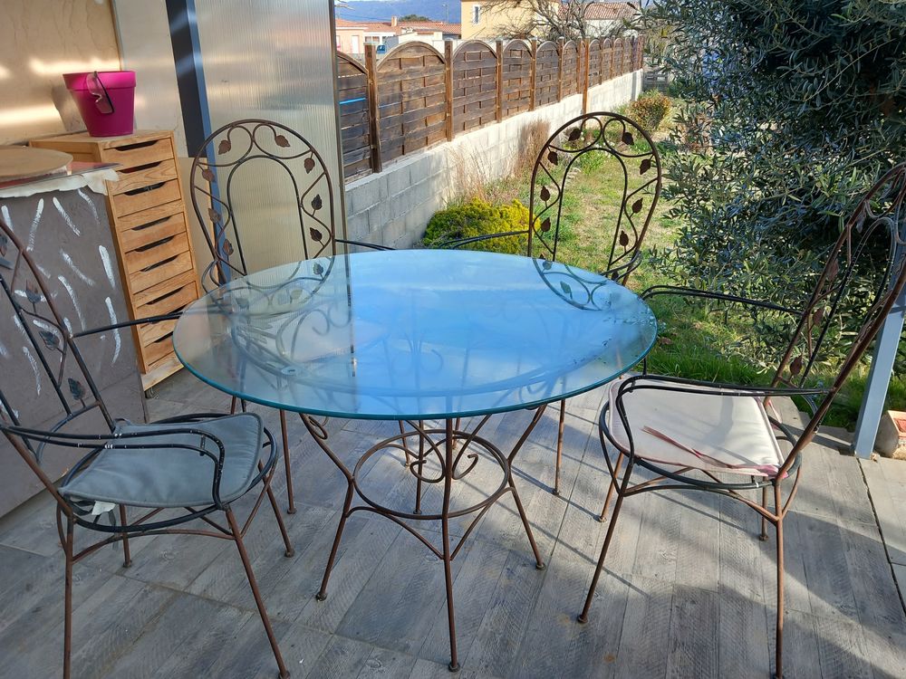 Table et fauteuils Fer Forger Jardin