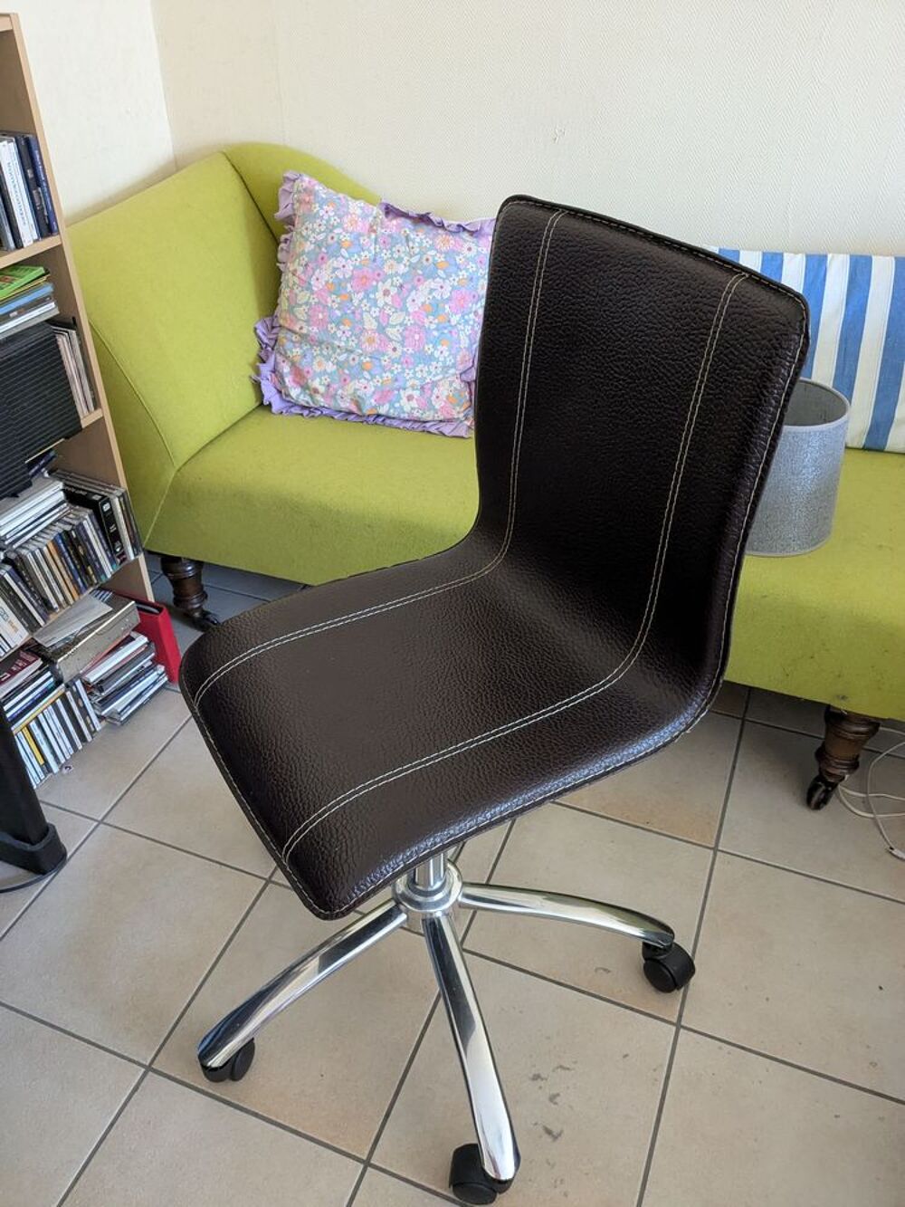 Chaise de bureau &agrave; roulettes Meubles