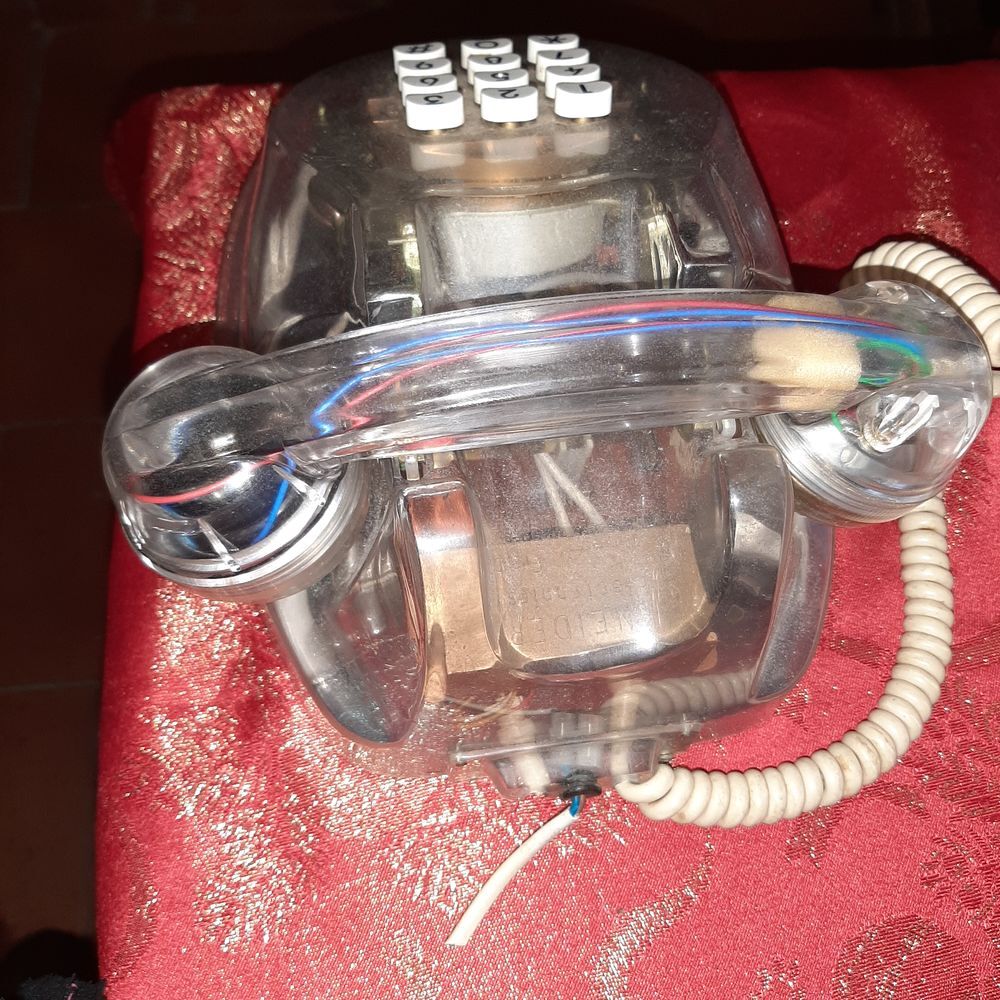 T&eacute;l&eacute;phone fixe transparent Téléphones et tablettes