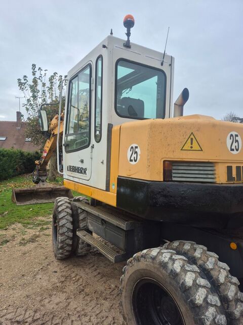 Location de pelle a pneu pour vos travaux de terrassement 120 45270 Quiers-sur-bzonde