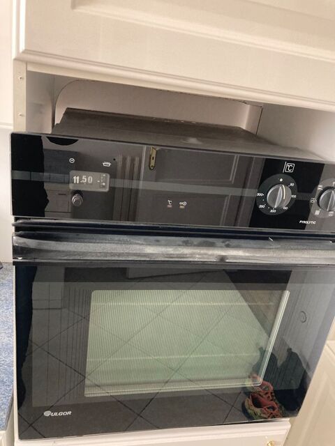 four Fulgor tr�s peu servi tr�s bon �tat premi�re main 500 Metz (57)