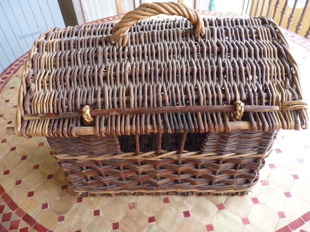 Panier en osier pour chat Décoration