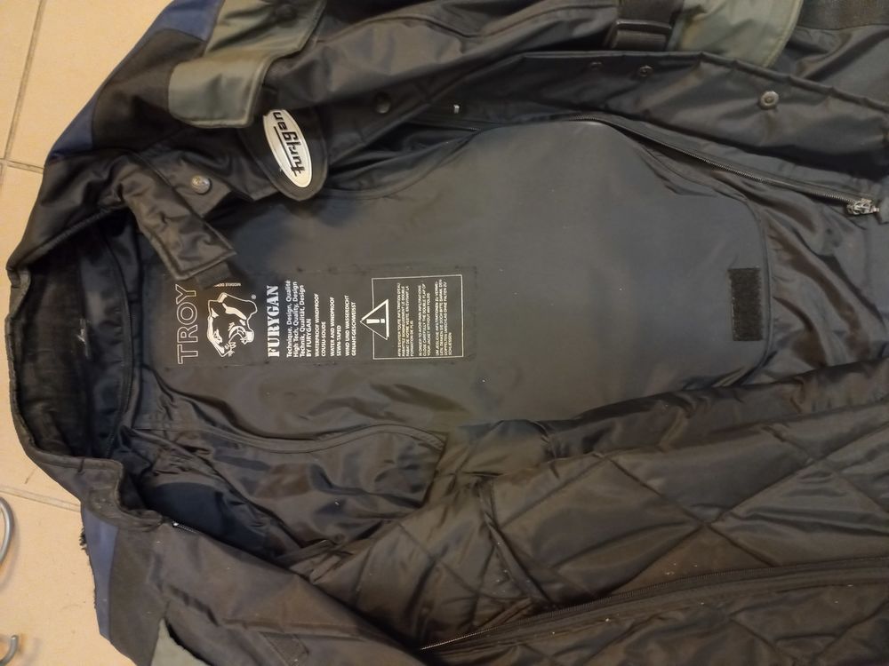 2 vestes moto toute saisons, avec gilet amovible, Vêtements