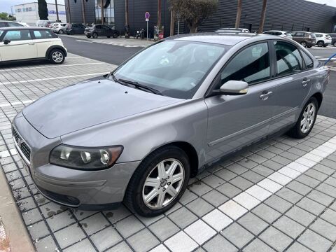 Volvo S40 2.0D - 7cv Momentum 2004 occasion L&eacute;zignan-Corbi&egrave;res 11200