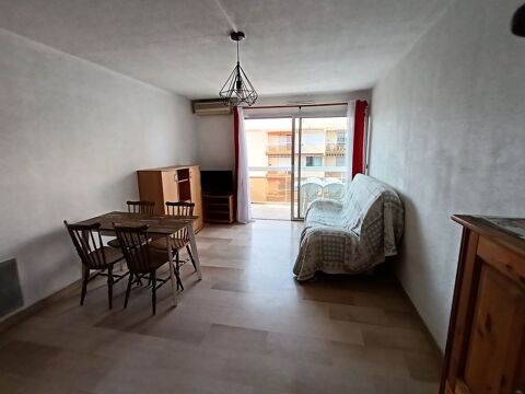  Appartement  louer 1 pice 35 m Frjus