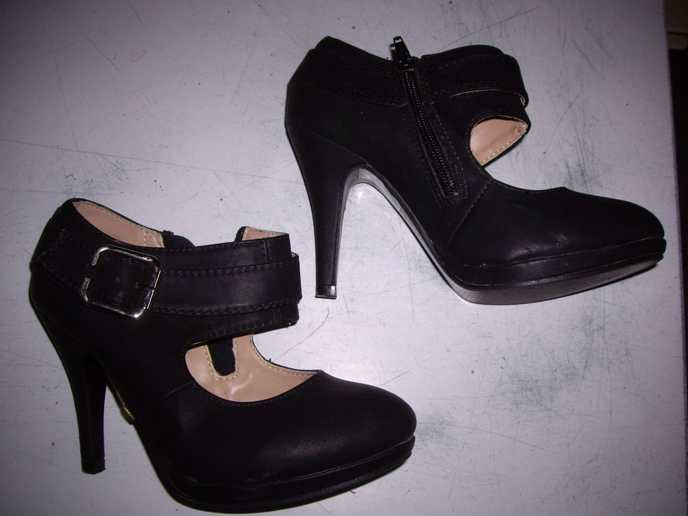 Escarpins Noir &agrave; boucle talon 10 cm pt 38 &agrave; 7 € Chaussures