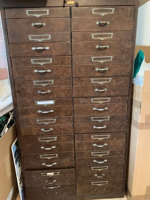 Classeur de rangement m�tallique d�but 20 �me 500 Cavalaire-sur-Mer (83)