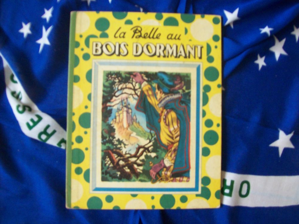la belle au bois dormant - d&eacute;serts .... zoe Livres et BD
