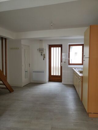  Appartement à louer 3 pièces 53 m²