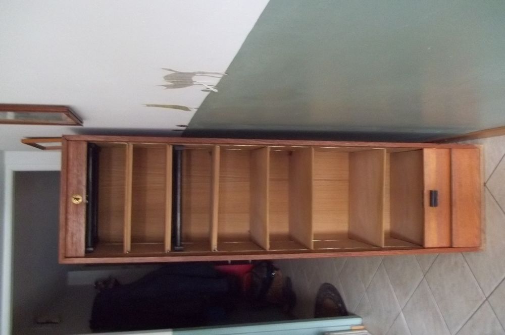 casier &agrave; rideaux Meubles