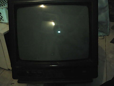 tv cathodique couleur Schneider Puyméras (84)