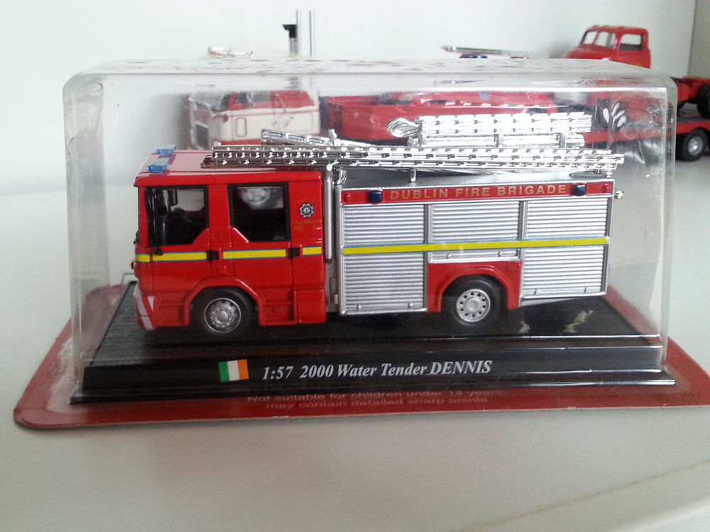 VOITURES MINIATURES - LOT N&deg; 17
