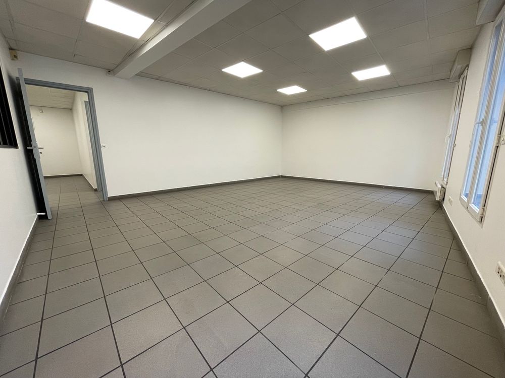 Location Autre Secteur Pouchet / Clichy / 50 m de Paris Clichy