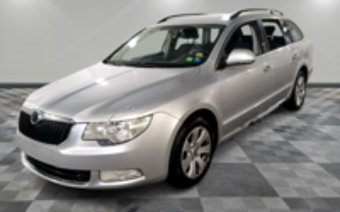 Superb Combi 2.0 TDI 140 CR FAP Ambition DSG 2013 occasion 44320 Saint-P&egrave;re-en-Retz
