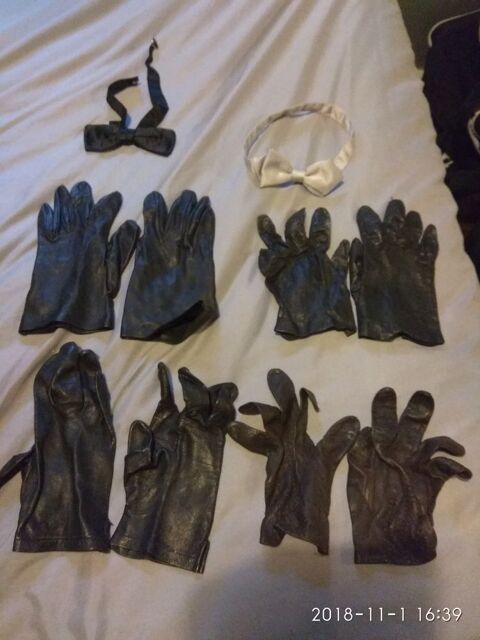 Paires de gants  femme vintage  en cuir 15 Montolivet (77)