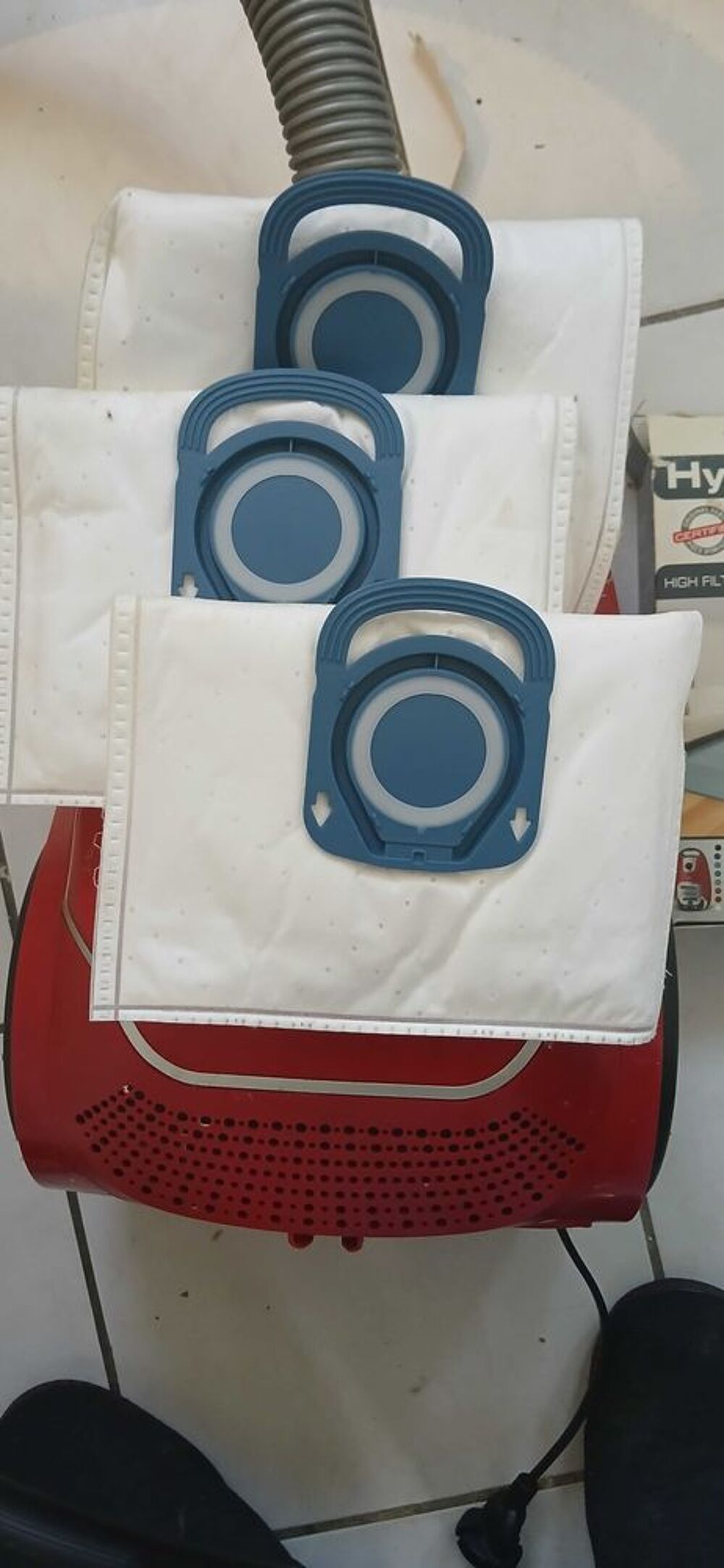 aspirateur traineau Moulinex rouge Electrom�nager