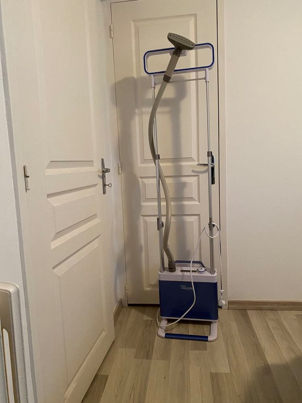 D&eacute;froisseur vertical Polti VAPORELLA Electroménager