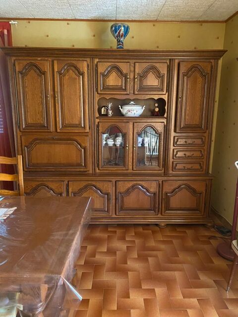 Bahut de salle à manger avec table et chaise  Yssingeaux (43)