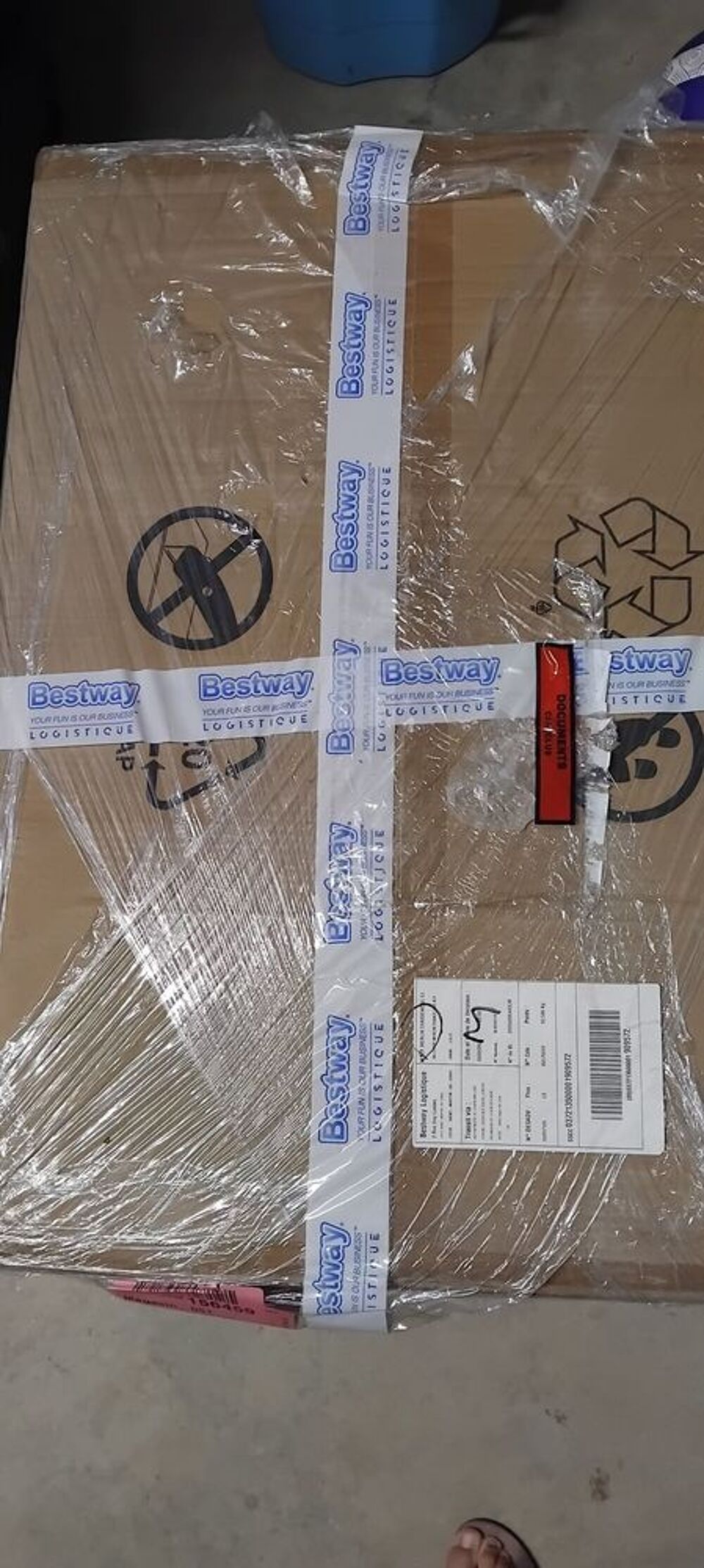 SPA BESTWAY HOLLYWOOD neuf 6 personnes Jardin