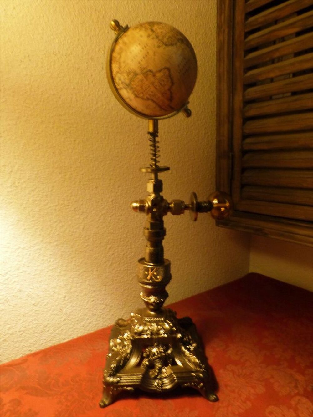 Globes de Curiosit&eacute;s &quot;METALIUM EARTHS OF SCIENCES&quot; Steampunk Dcoration