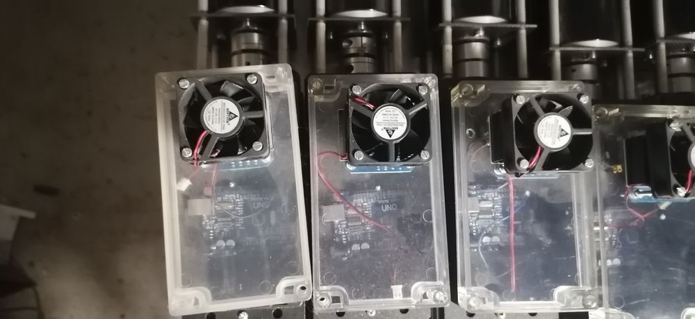 6 v&eacute;rins pour simulateur de vol ( 6 dof)
projet &agrave; finir.
Consoles et jeux vidéos