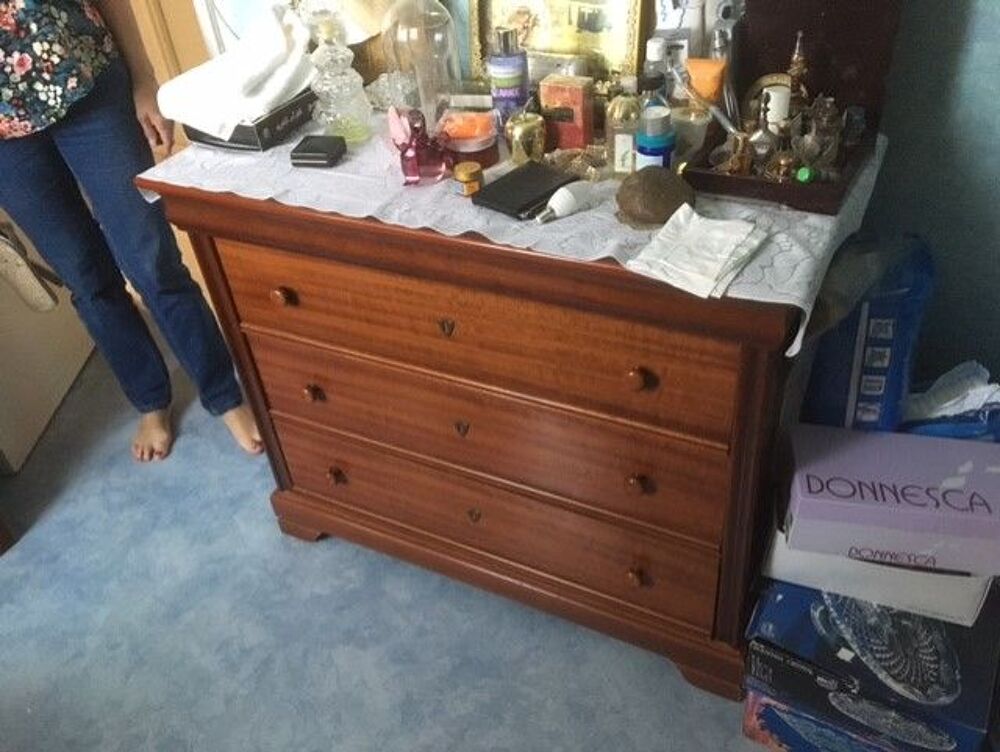 Commode en bois massif Meubles