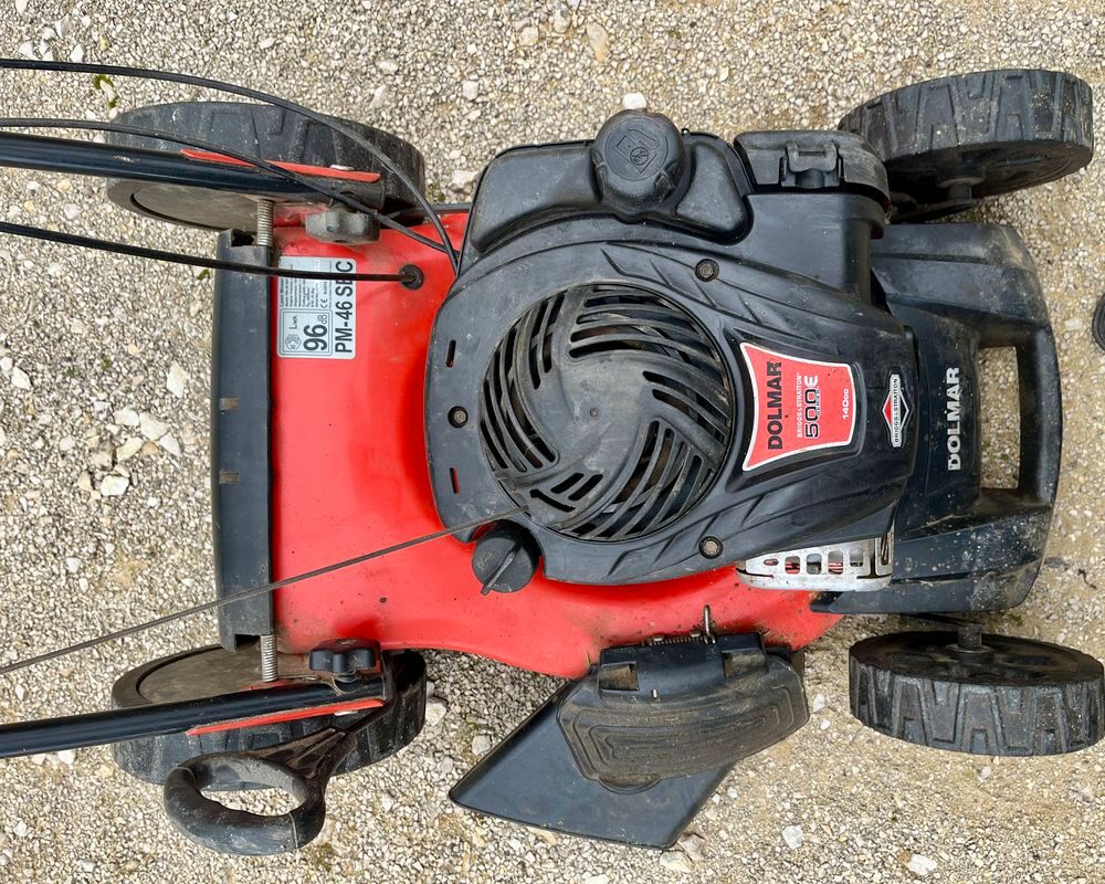 TONDEUSE AUTO-TRACT&Eacute;E Jardin