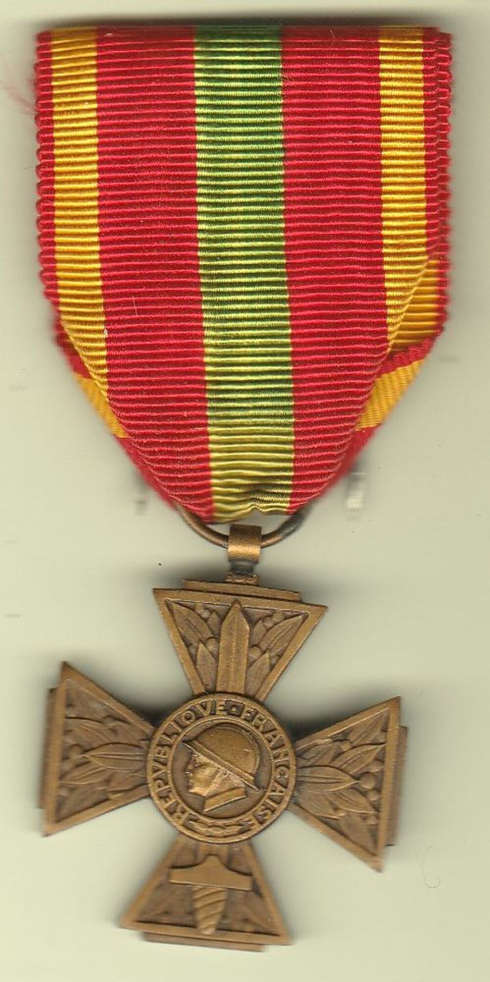  CROIX DU COMBATTANT VOLONTAIRE 1939-1945 
