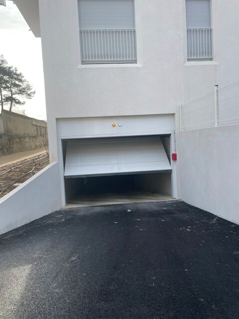  Parking / Garage � louer 12 m�