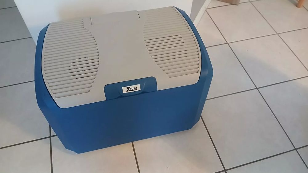 Mini-r&eacute;frig&eacute;rateur 12 V / 230 V Electroménager