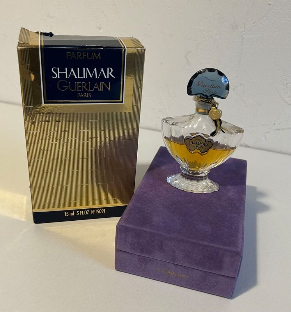 FLACON GUERLAIN AVEC BO&Icirc;TE VELOURS et CARTON 