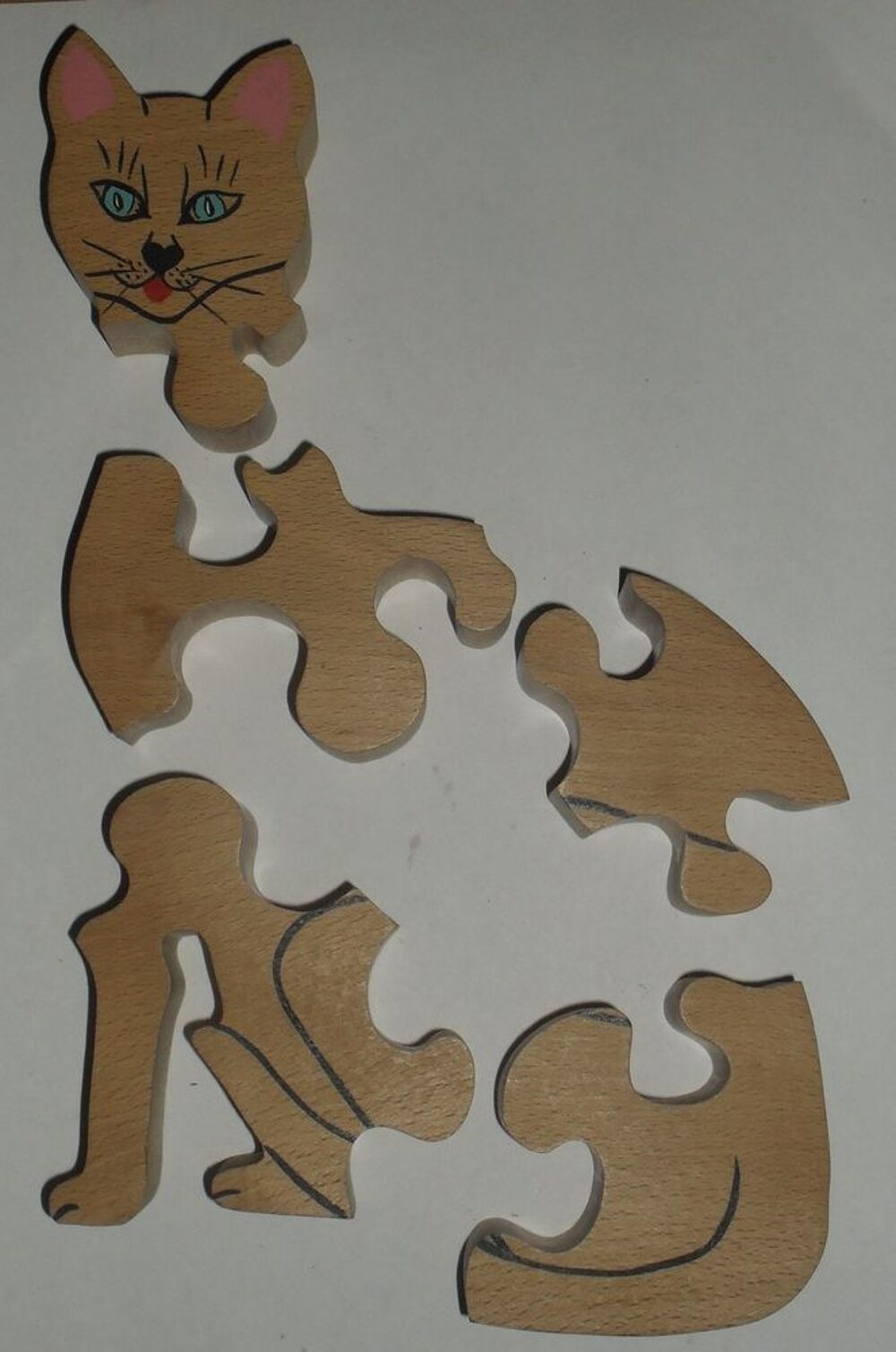 Puzzle 3D en bois th&egrave;me chat. Jeux / jouets