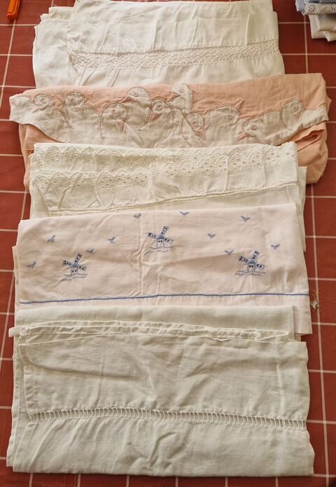 lit parapluie + linge lit b�b�: ,Bassin Arcacchon 50 Lanton (33)