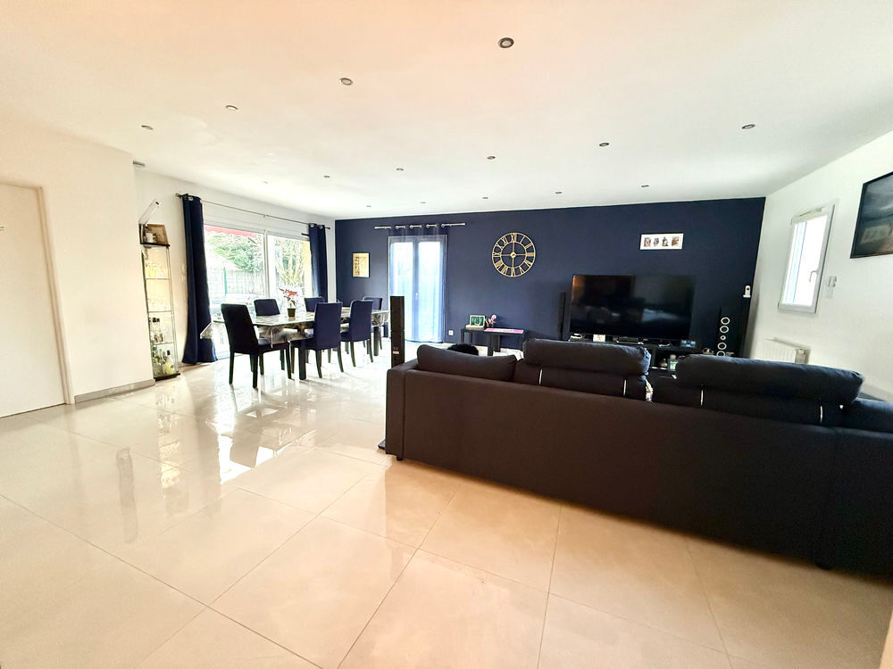 Vente Maison Maison familiale plain pied 144 m² + grange 100m2 Sermérieu
