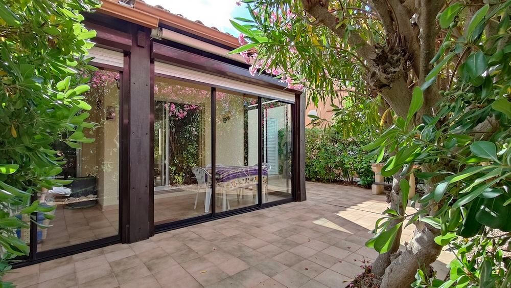 Vente Villa LE CAP D'AGDE : Situé secteur CLAPE / Entre la Roquille plage / Môle et le Port: Villa de 39m² (Hors véranda) au calme 3 faces. Le cap d agde