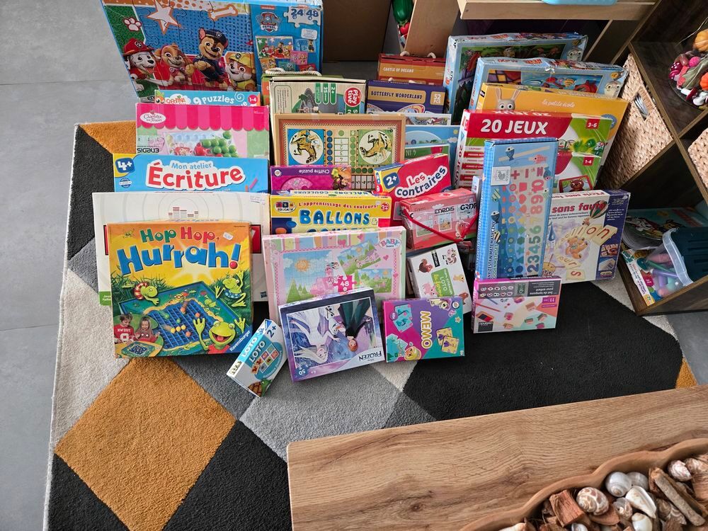 ?Lot de jeux d'&eacute;veil et puzzles Jeux / jouets