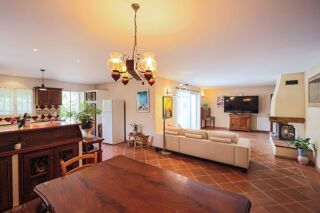  Villa  vendre 6 pices 173 m